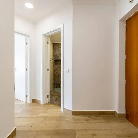 Lovely Flat In Carveiro - 2 Bed - 100m To Beach *